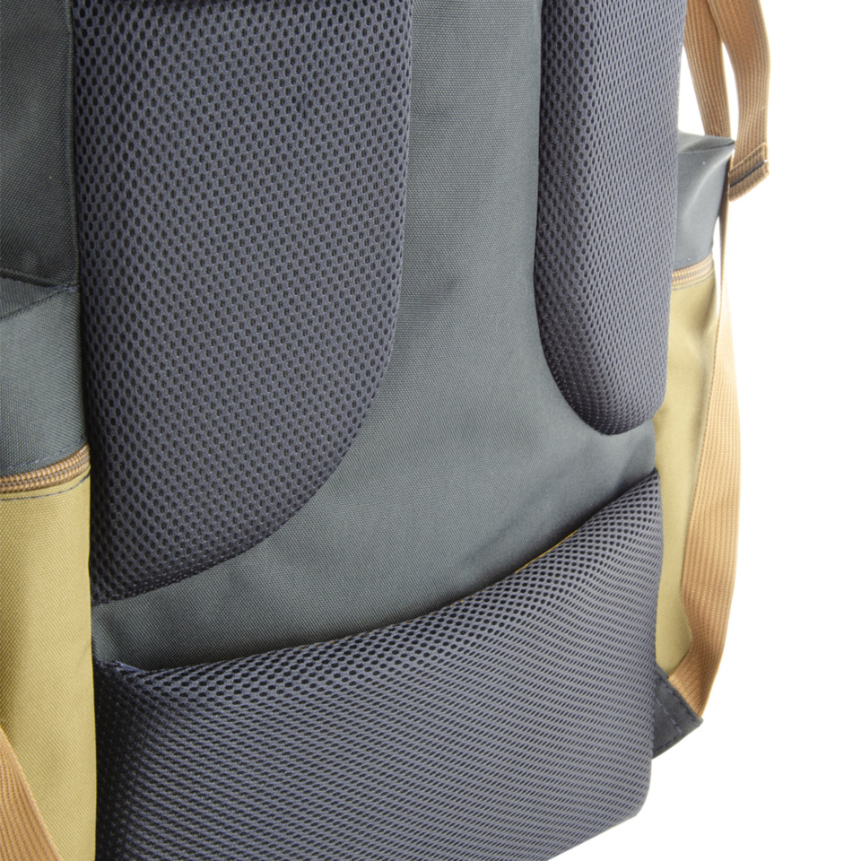 Потайной карман с молнией на спинке рюкзака Aquatic РД-04